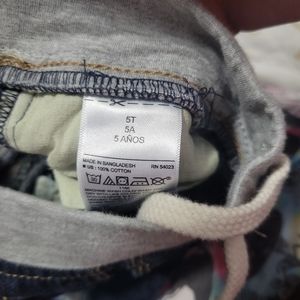 Boys old navy jeans size 5t